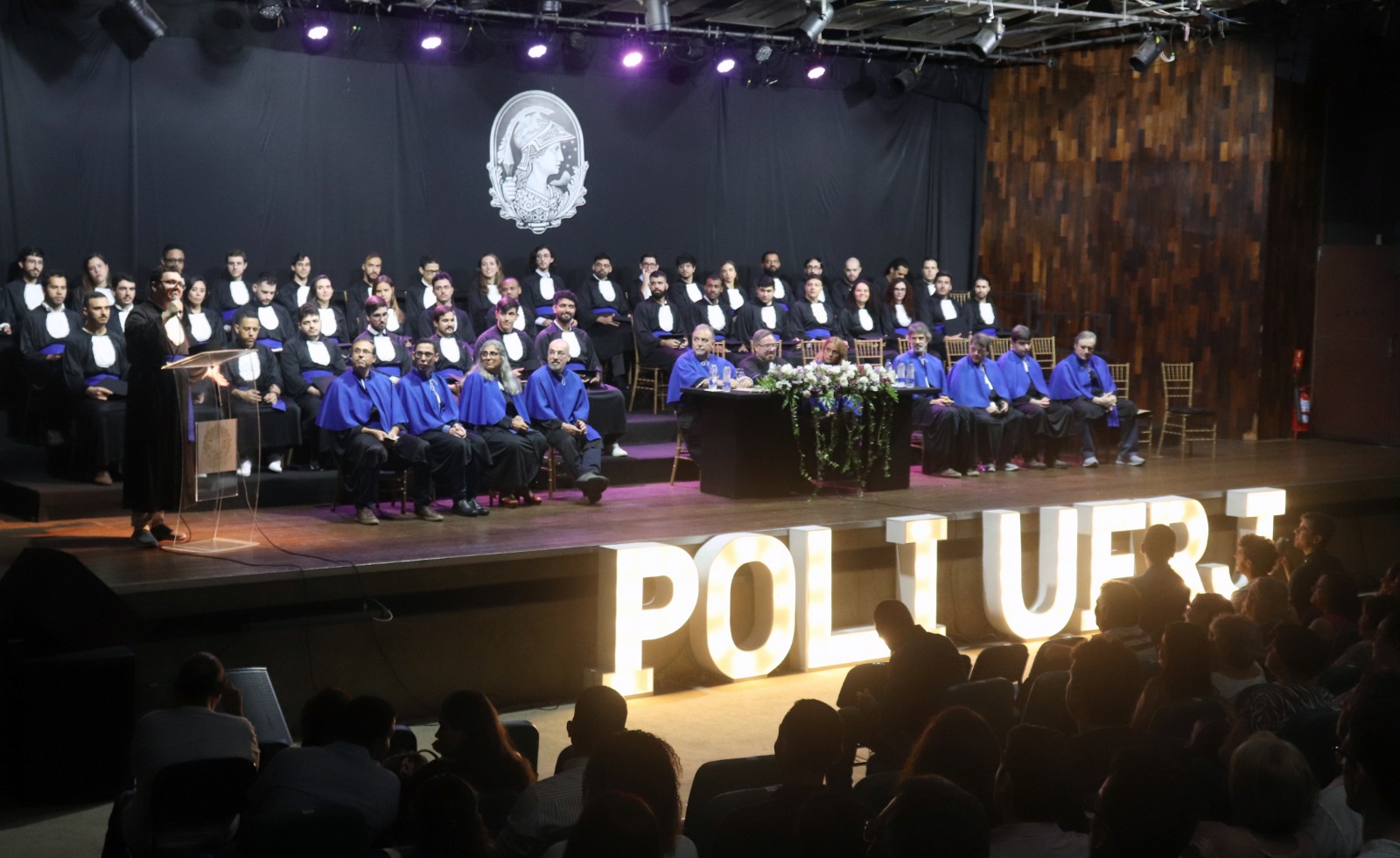 Politécnica-UFRJ realiza colação de grau de formandos do segundo semestre de 2023 
